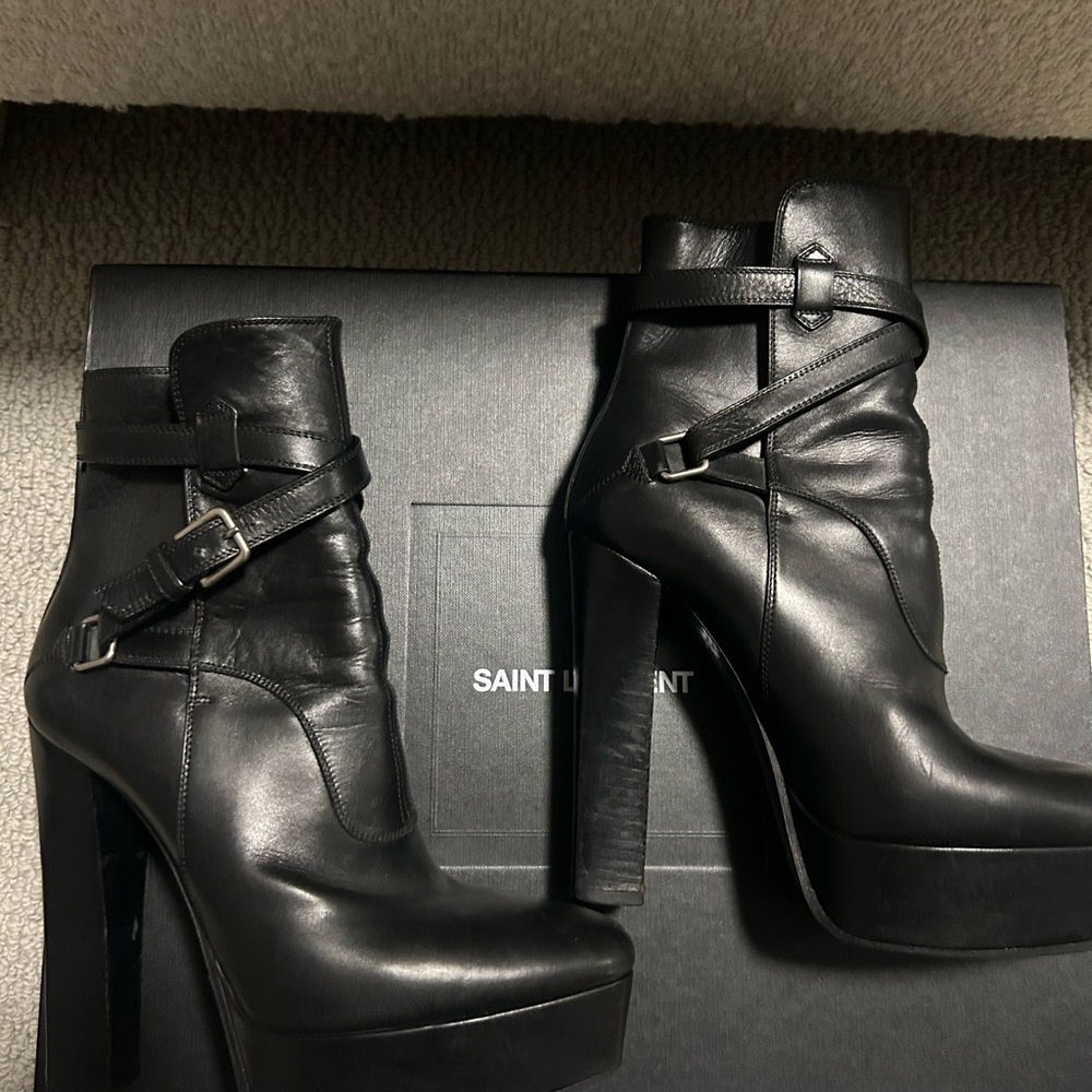 YSL Authentic  boot - Picture 3 of 13
